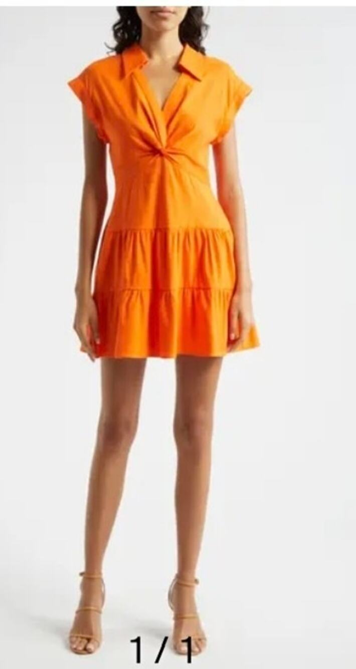 ALICE AND OLIVIA Mila Center
Twist Linen Blend $395.00 retail